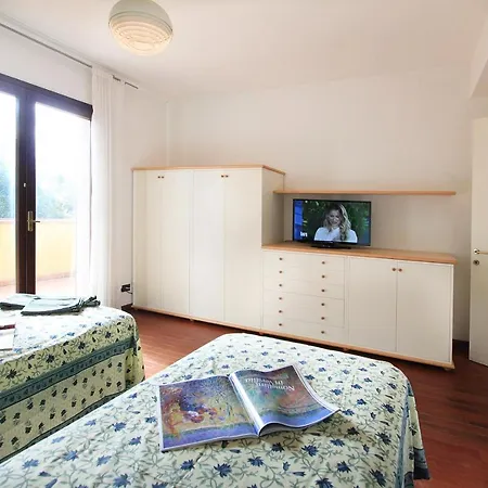 Sara Apartment *